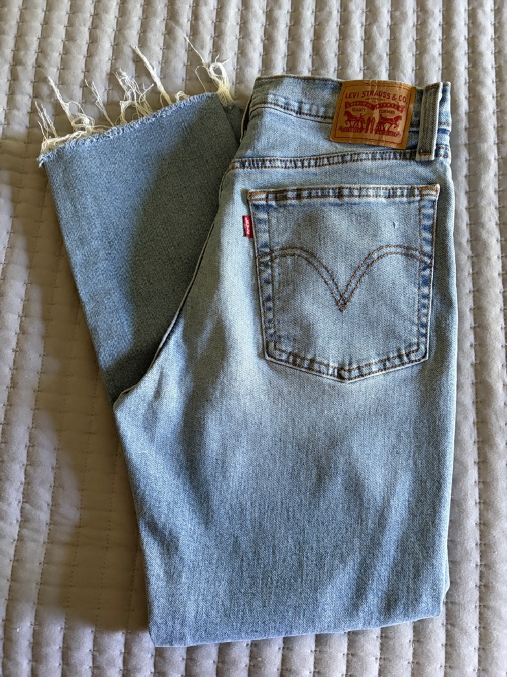 Levi’s Light Wash Distressed Jeans